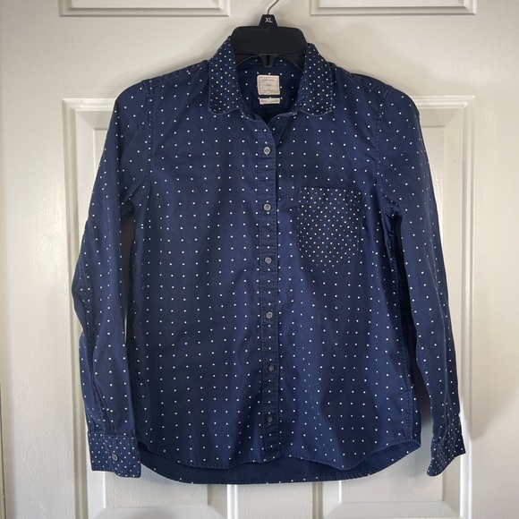GAP Tops - Gap long sleeve button down‎ top with white polkadots.